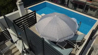 Bazen u objektu Vila Biser Vodice ili u blizini