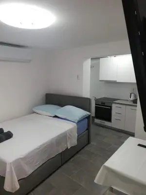 Kuhinja ili čajna kuhinja u objektu Studio apartman Mare