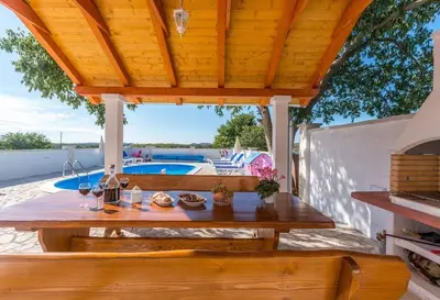 Bazen u objektu The Grandfather's courtyard villa with heated pool ili u blizini