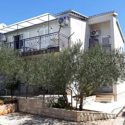 Apartments with parking space Srima - Vodice