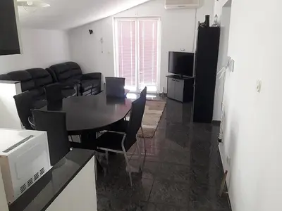 Kuhinja ili čajna kuhinja u objektu Apartments & Rooms Tony