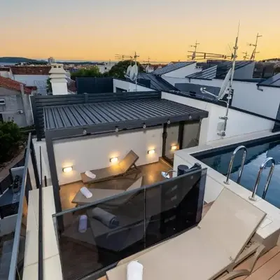 Villa Tria Quercus with Rooftop Pool