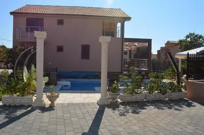 Bazen u objektu Kuća NIKA ili u blizini