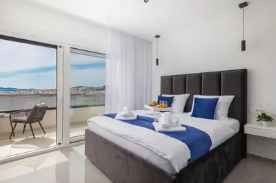 Krevet ili kreveti u jedinici u objektu Villa VIEW Vodice Luxury - Sea view