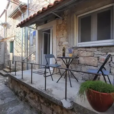 House Zlatni otok