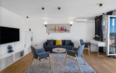 TV i/ili zabavni centar u objektu Amazing Apartment In Sibenik