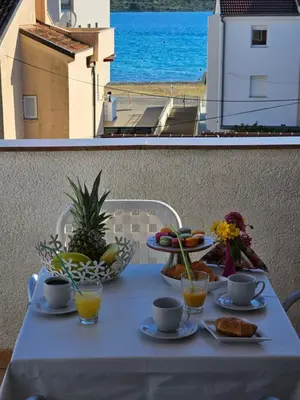 Hrana u apartmanu ili u blizini