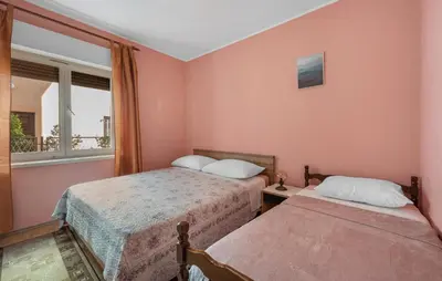 Krevet ili kreveti u jedinici u objektu 2 Bedroom Nice Apartment In Sibenik