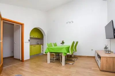 TV i/ili zabavni centar u objektu Apartments Mareni