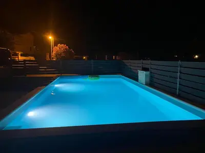 Bazen u objektu Apartman Telar ili u blizini