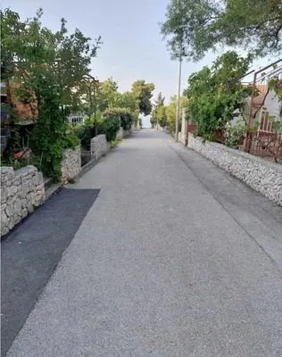 Okolica vikendica ili susjedstvo u blizini