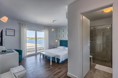 Kupaonica u objektu Villa La Perla