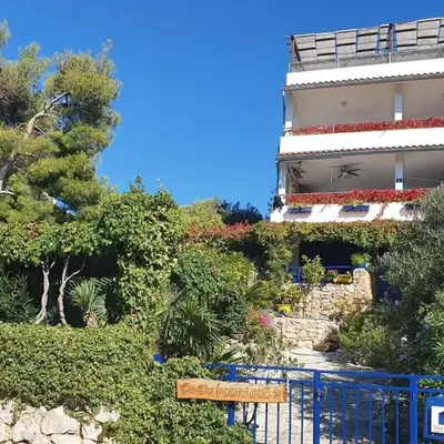 Apartments by the sea Murter - 22397