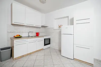 Kuhinja ili čajna kuhinja u objektu Apartments Ante