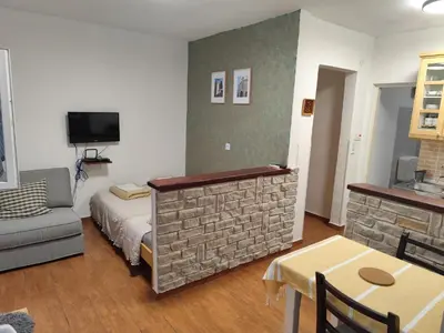 TV i/ili zabavni centar u objektu Studio apartman Tisno-Smokva