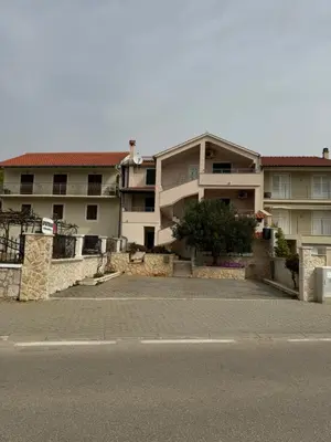 Zgrada u kojoj se nalazi apartman