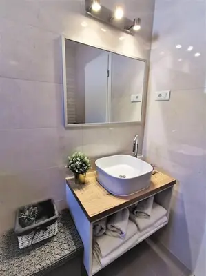 Kupaonica u objektu P1 Beachfront one bedroom apartment