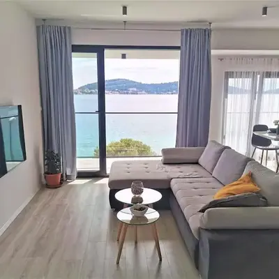 P1 Beachfront one bedroom apartment