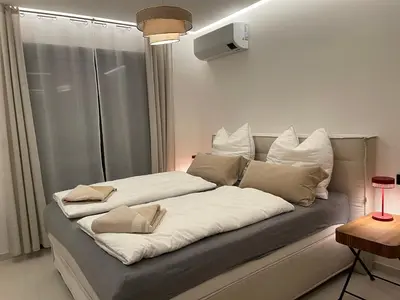 Krevet ili kreveti u jedinici u objektu Primosten Sunhill Deluxe Apartment Lea