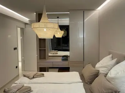 Krevet ili kreveti u jedinici u objektu Primosten Sunhill Deluxe Apartment Lea