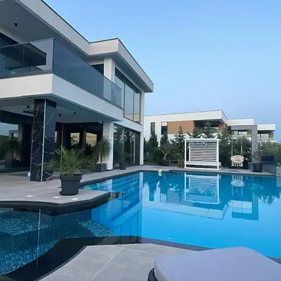 Bazen u objektu Residence Malibu Sunrise ili u blizini