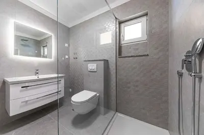 Kupaonica u objektu Seaside apartments with a swimming pool Razanj, Rogoznica - 9723