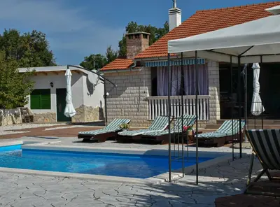 Bazen u objektu Holiday Home Mystic Woods ili u blizini