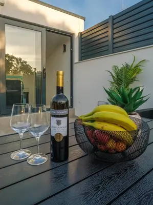 Pića u objektu Blue Sky Vodice Pool Villa-GM