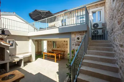 Balkon ili terasa u objektu Family friendly house with a swimming pool Murter - 23203
