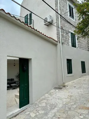 Zgrada u kojoj se nalazi vila