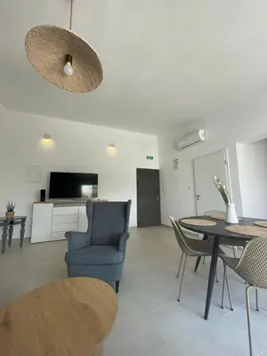 Kuhinja ili čajna kuhinja u objektu Apartments Ula