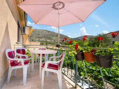 Pogled na planine ili pogled na planine iz apartmana