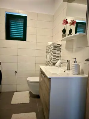 Kupaonica u objektu Apartment near sea ,,Brale'' - Galešnica