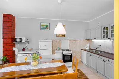 Kuhinja ili čajna kuhinja u objektu Holiday home Zara