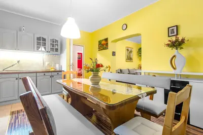 Kuhinja ili čajna kuhinja u objektu Holiday home Zara