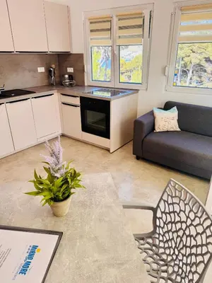 Kuhinja ili čajna kuhinja u objektu Apartments MIRNO MORE, Rogoznica