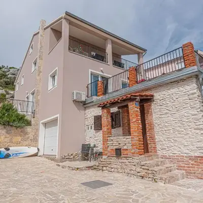 Apartments with a parking space Bilo