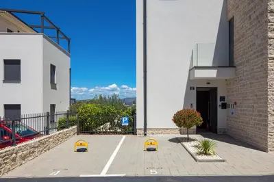 Zgrada u kojoj se nalazi apartman