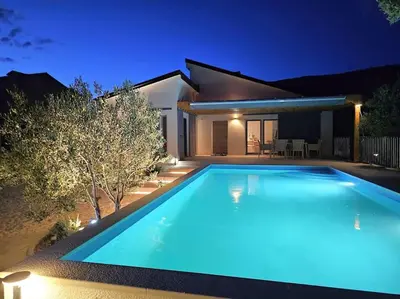 Bazen u objektu Little Big Villa ili u blizini