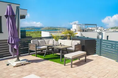 Balkon ili terasa u objektu Exclusive New House w private pool