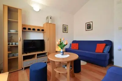 TV i/ili zabavni centar u objektu Apartments with parking space Vodice - 23346