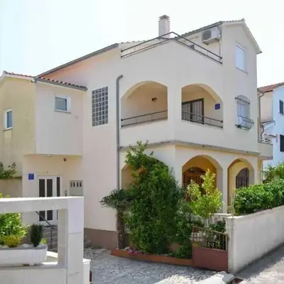 Apartments with parking space Vodice - 23346