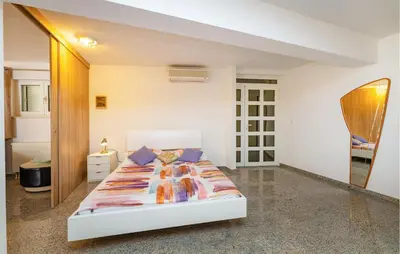 Krevet ili kreveti u jedinici u objektu Lovely Apartment In Sibenik