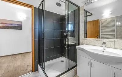 Kupaonica u objektu Beautiful Home In Primosten With Wifi