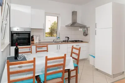 Kuhinja ili čajna kuhinja u objektu Villa Mira