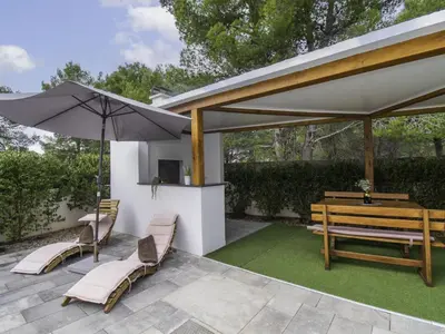 Vrt u objektu Holiday Home Villa Franko by Interhome