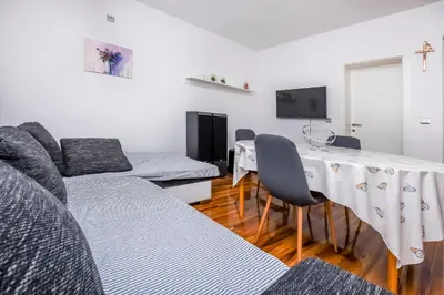 TV i/ili zabavni centar u objektu Apartment Slavica