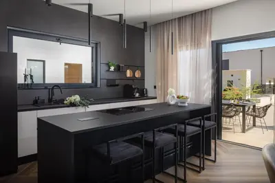 Kuhinja ili čajna kuhinja u objektu Villa M
