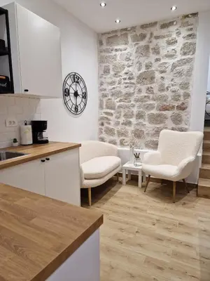 Kuhinja ili čajna kuhinja u objektu Small house Saint Michael