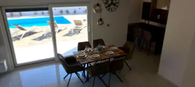 Bazen u objektu Villa Mare Pirovac ili u blizini
